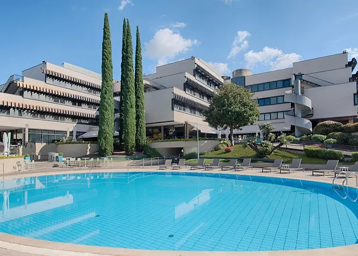 Nh Roma Villa CarpegnaVilla